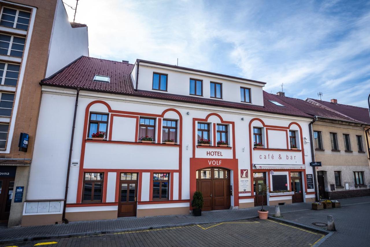 Hotel Volf Prestice Exterior photo